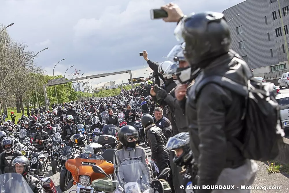 Interdiction circulation motos Paris 2016