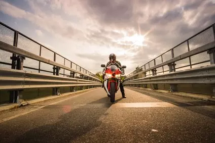 Le rodéo à moto : une pratique dangereuse et interdite